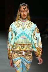 DÉFILÉS Manish Arora